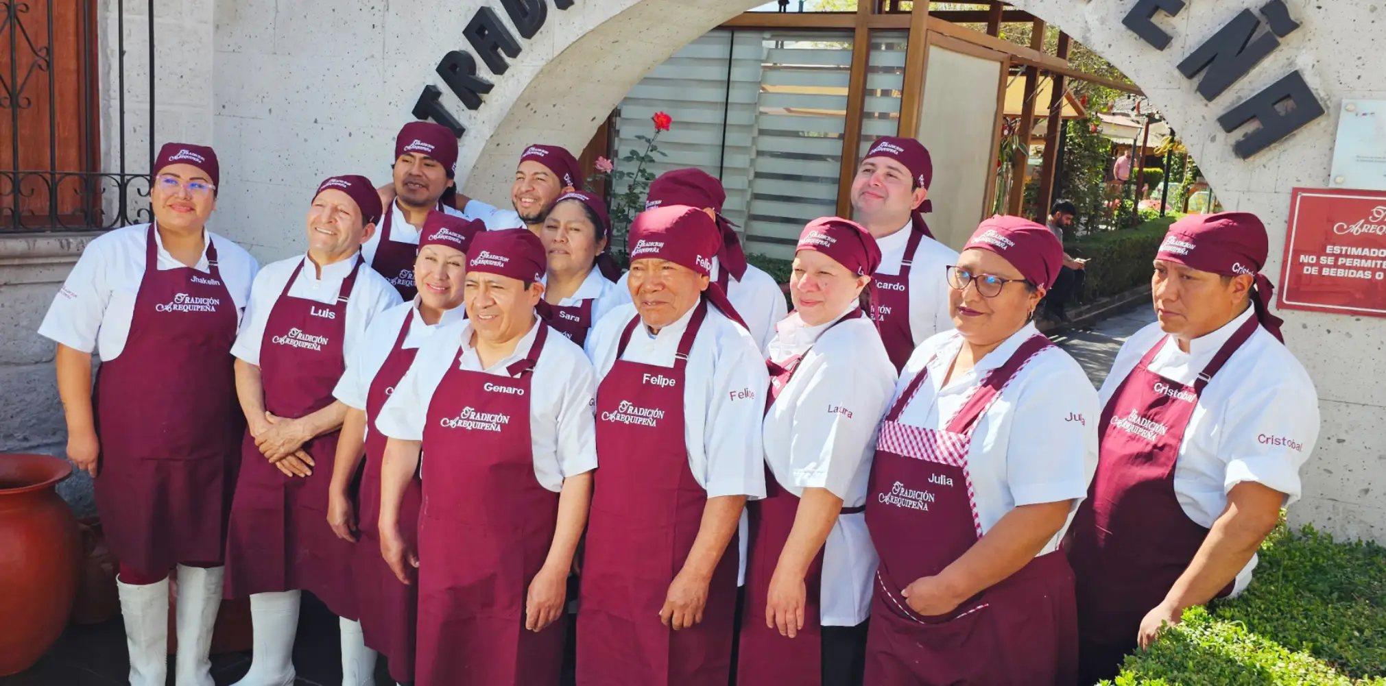 hero-trabaja-nosotros Trabajadores de Tradición Arequipeña